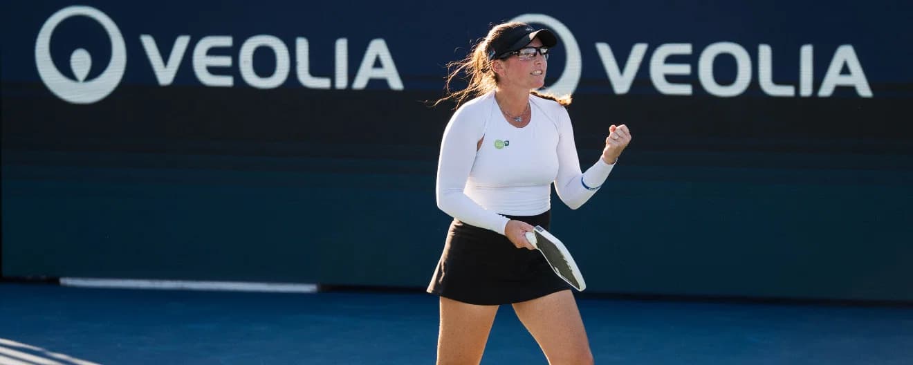 Rachel Rohrabacher celebrating a point at the Veolia Bristol Open.